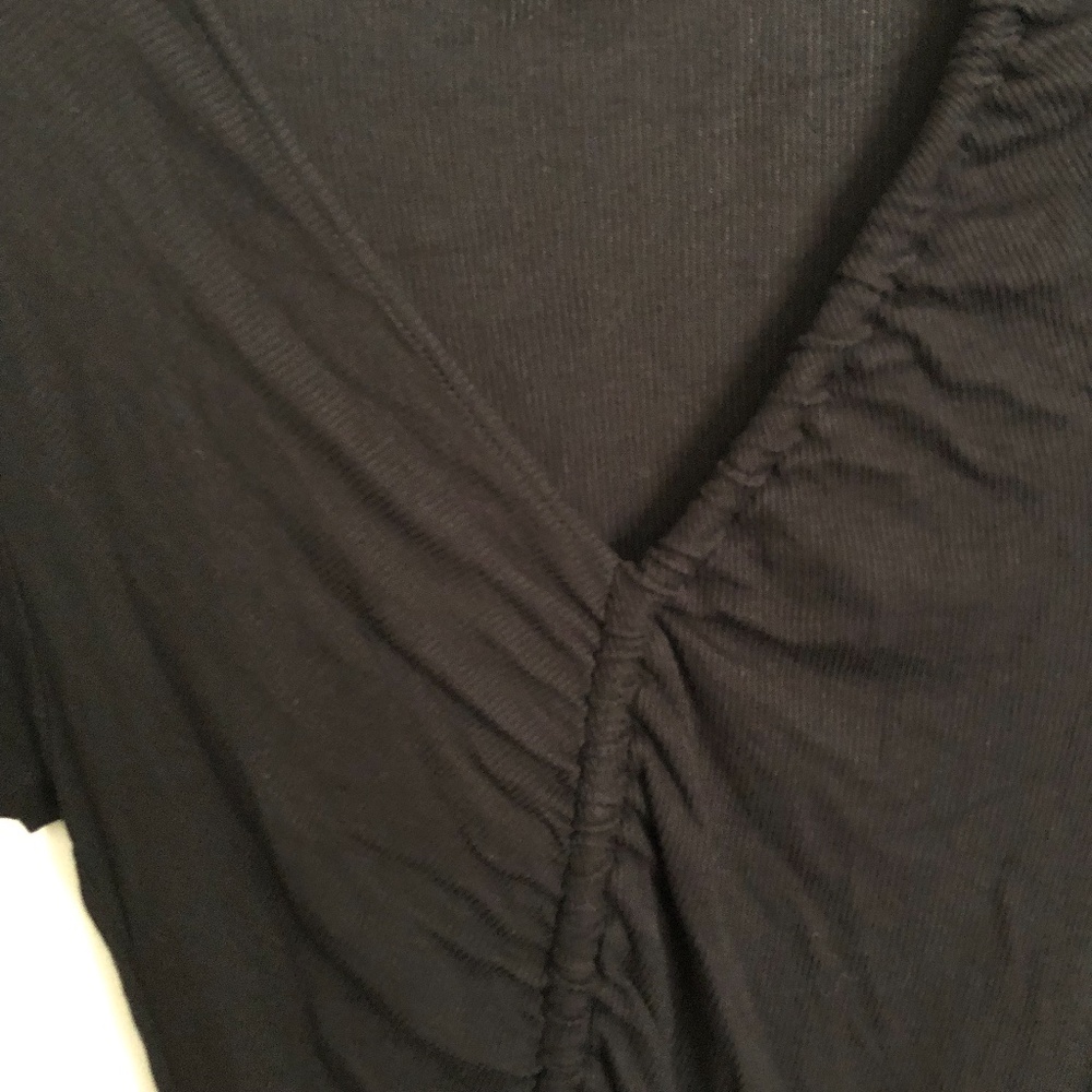 Adjustable Ruched Black Ribbed T-Shirt - Picture 2 of 8